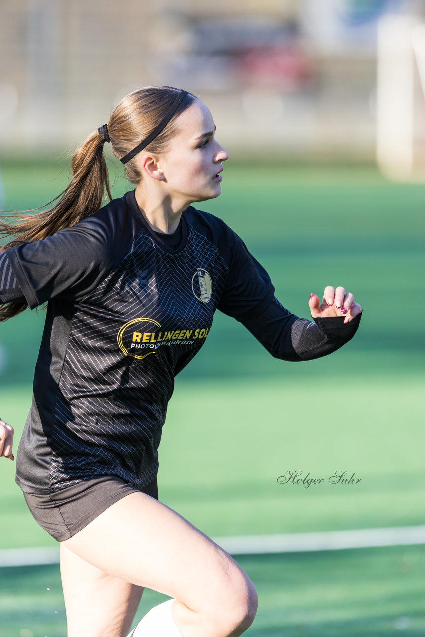 Bild 374 - wBJ VfL Pinneberg2 - Eimsbuttler TV 3 : Ergebnis: 5:0